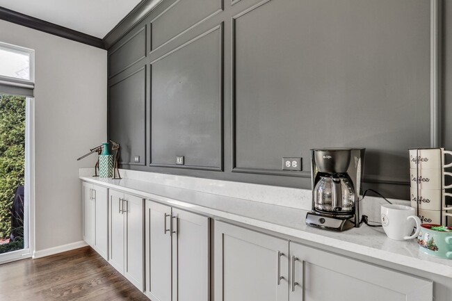 Building Photo - 3227 N Heritage Ln