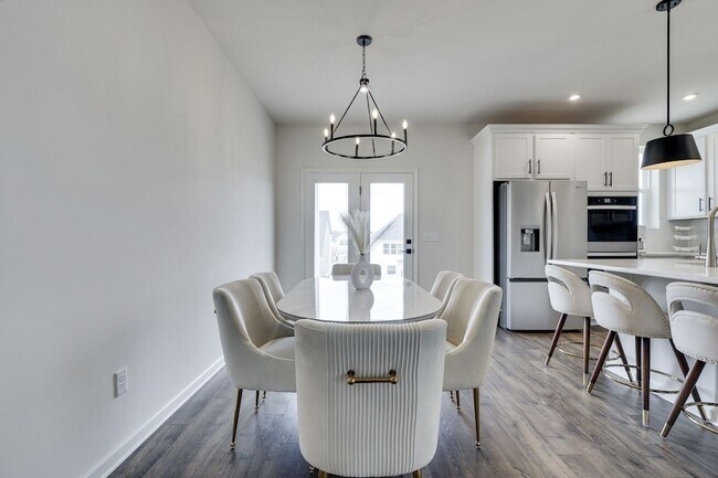 Building Photo - 945 Pleasant Ridge Run