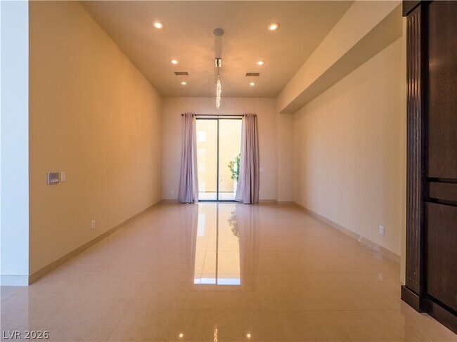 Building Photo - 7426 Yonie Ct