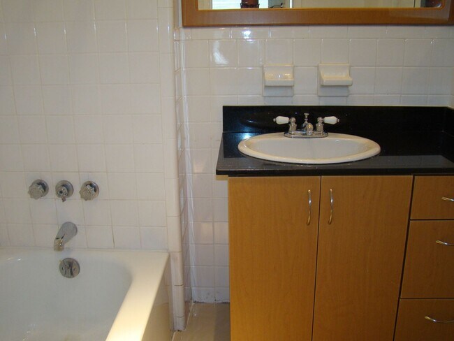Building Photo - The Perfect Location. The Best Price. 1 Mo...