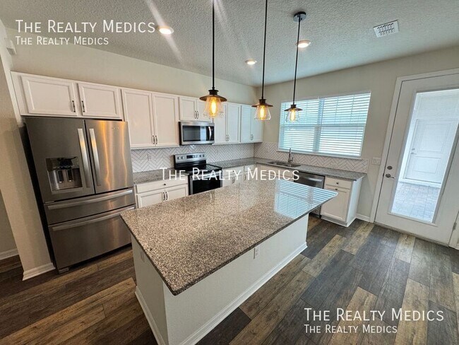 Building Photo - 1375 Painted Bunting Ave