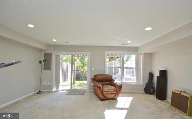 Building Photo - 2454 Battery Hill Cir