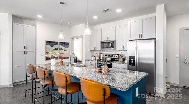 Building Photo - 305 Prine Pl