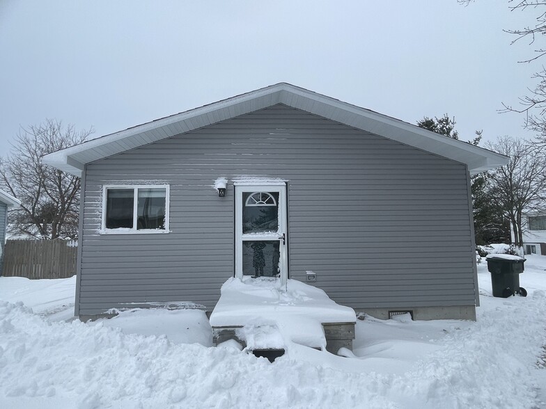 Building Photo - 2623 7th Pl