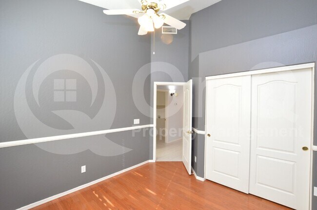 Building Photo - 5463 W Venus Way