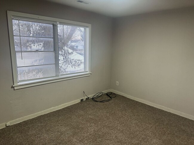 Building Photo - Home Sweet Home