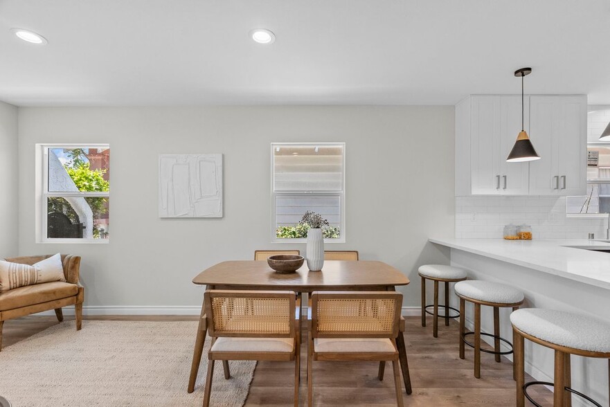 Building Photo - 1747 W 39th Pl