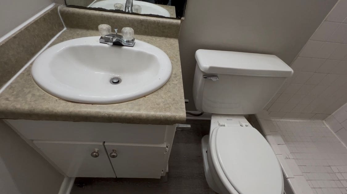 Building Photo - Room in Townhome on Terrace Trail