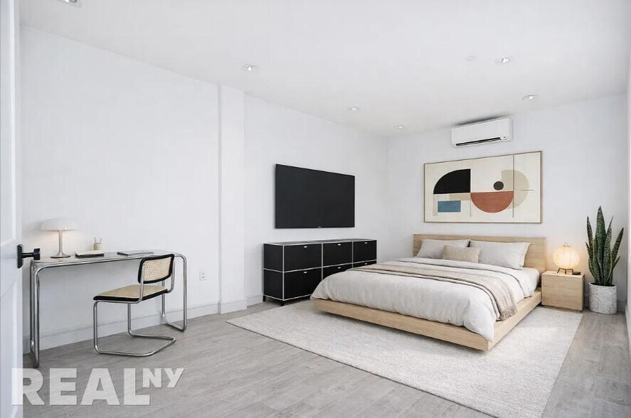 Building Photo - 56 Frost St