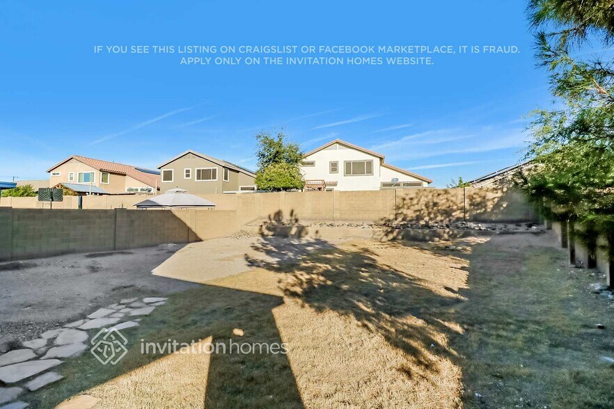 Building Photo - 25842 W Gibson Ln