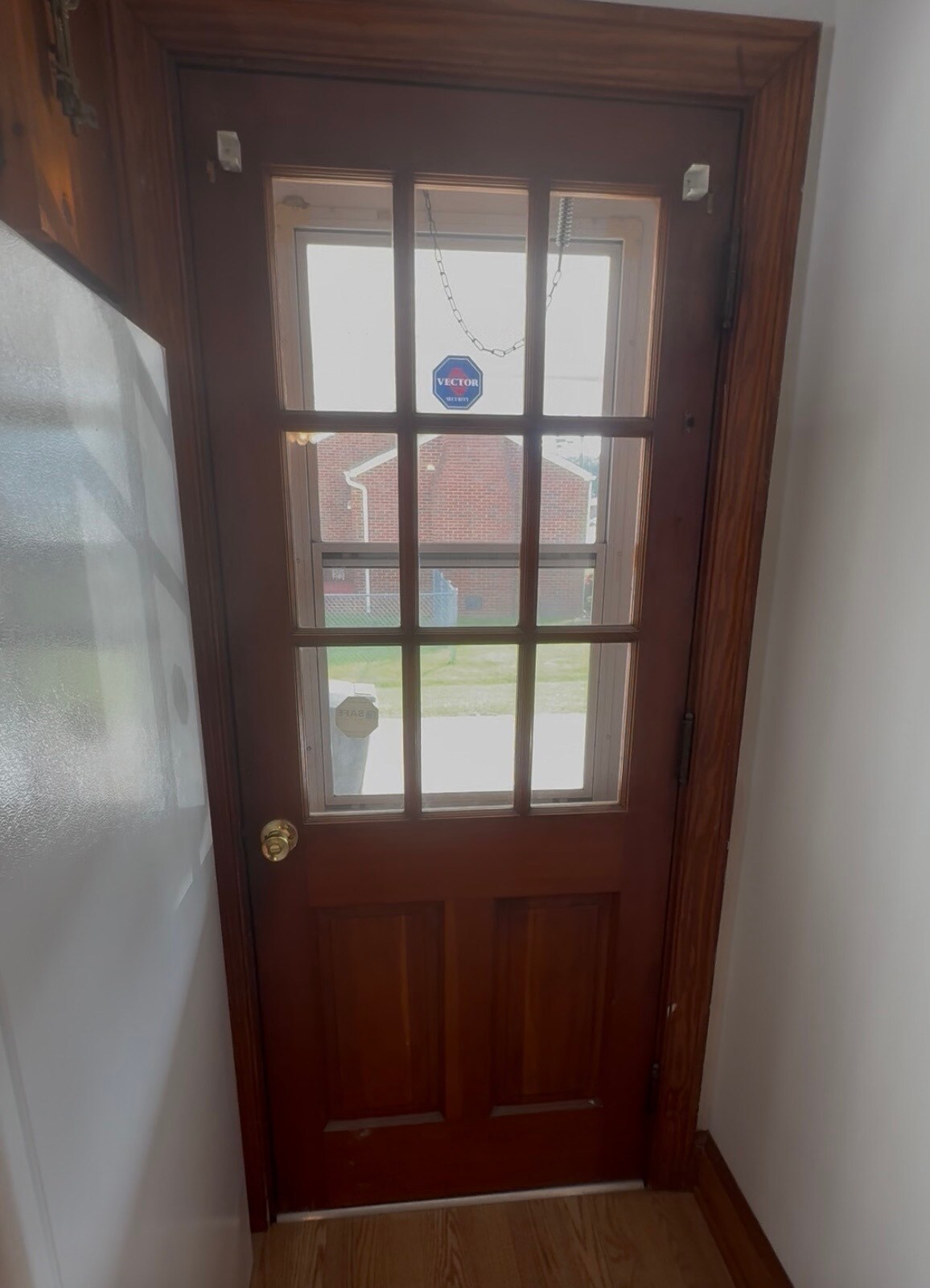 Kitchen door to side entrance - 2904 Norfolk St