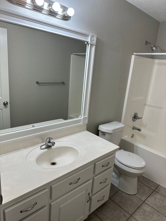 Building Photo - 3-Bedroom, 2-Bathroom Split floor plan Home for Rent in Austin, AR – Available April 2026