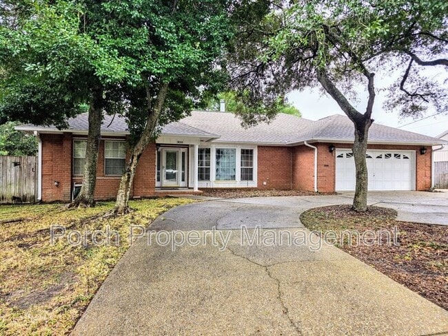 Building Photo - 303 Shoreline Dr