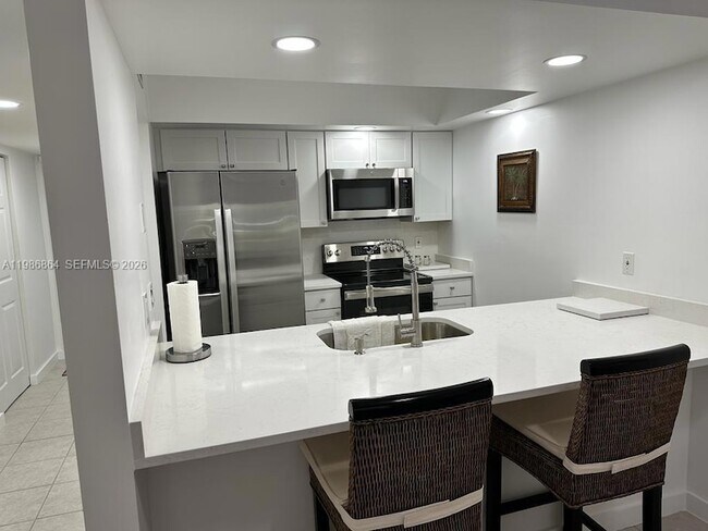 Building Photo - 4150 Jimmy Buffett Mem Hwy