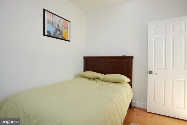 Building Photo - 1124 25th St NW