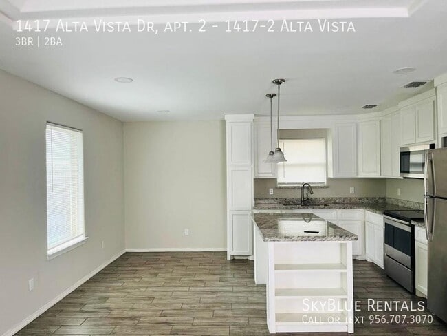 Building Photo - 1417 Alta Vista Dr