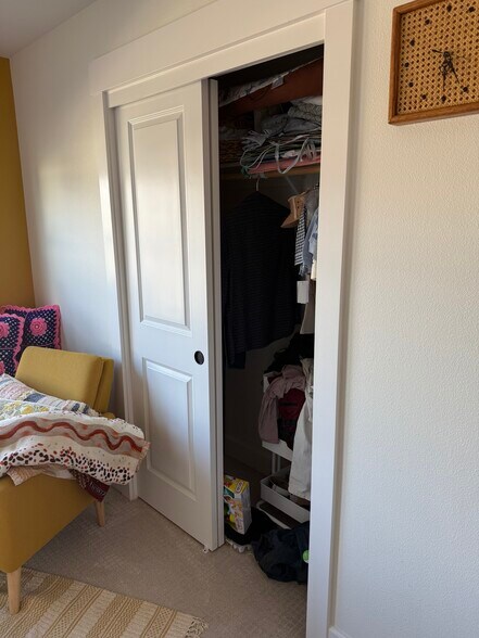 Building Photo - 3844 SE 83rd Ave