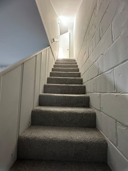 Building Photo - 322 E Belvedere Ave