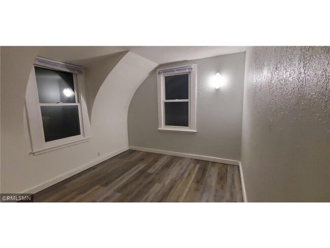 Building Photo - 376 Pierson Ave S