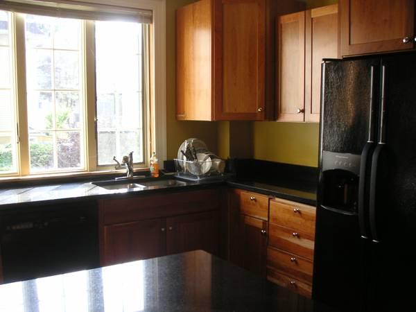 Primary Photo - 27R Albion St
