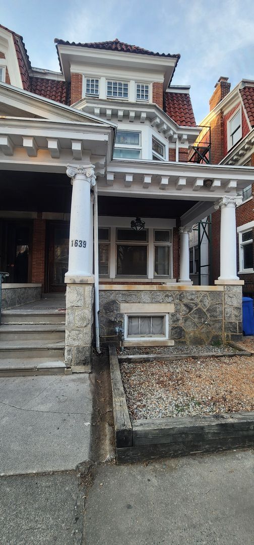 Building Photo - 1639 W Turner St