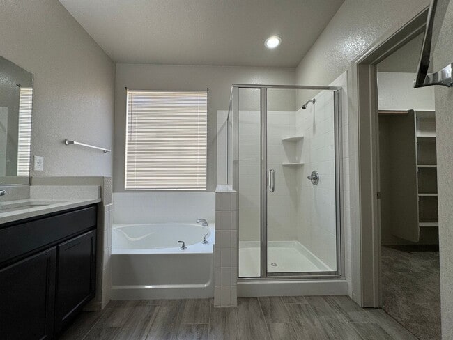 Building Photo - 4BR/2.5BA/2CG, 2057 sq.ft. rental with DOG RUN in Sierra Vista, AZ