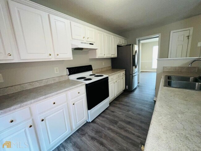 Building Photo - 311 Cranford Mill Dr