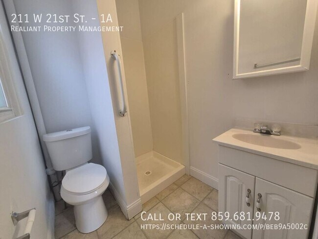 Building Photo - 211 W 21st St