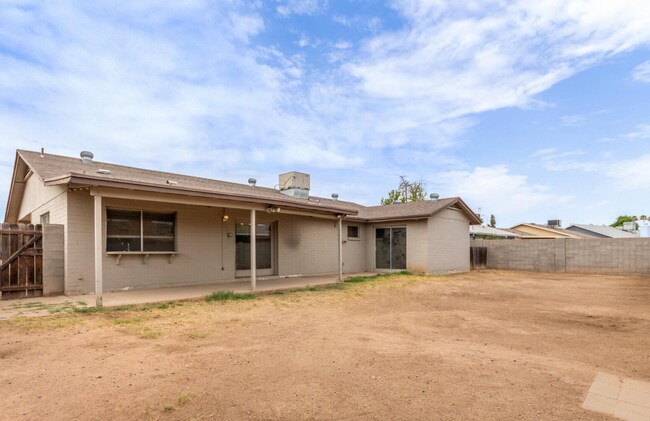 Building Photo - Great Chandler location with no HOA!!!