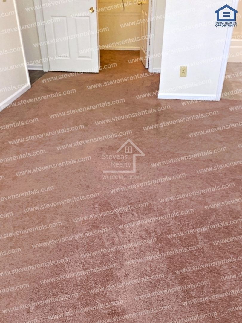 Building Photo - 430 Oriole Dr