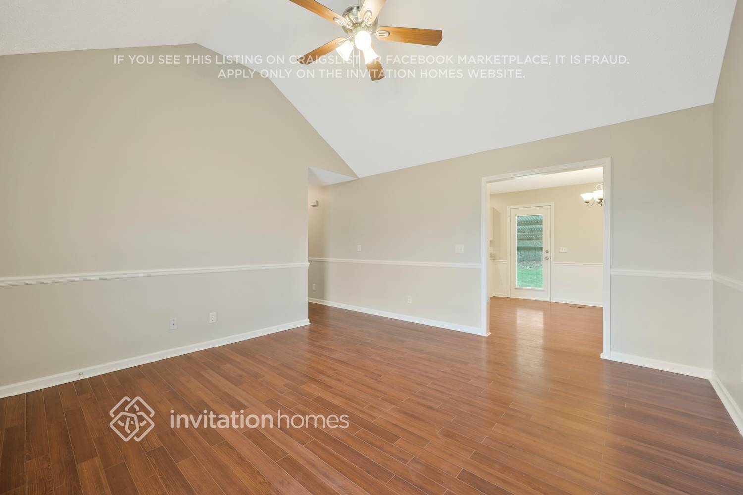 Building Photo - 325 Royal Garden Dr