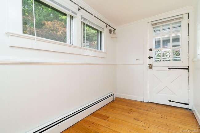 Building Photo - 103 Erie St