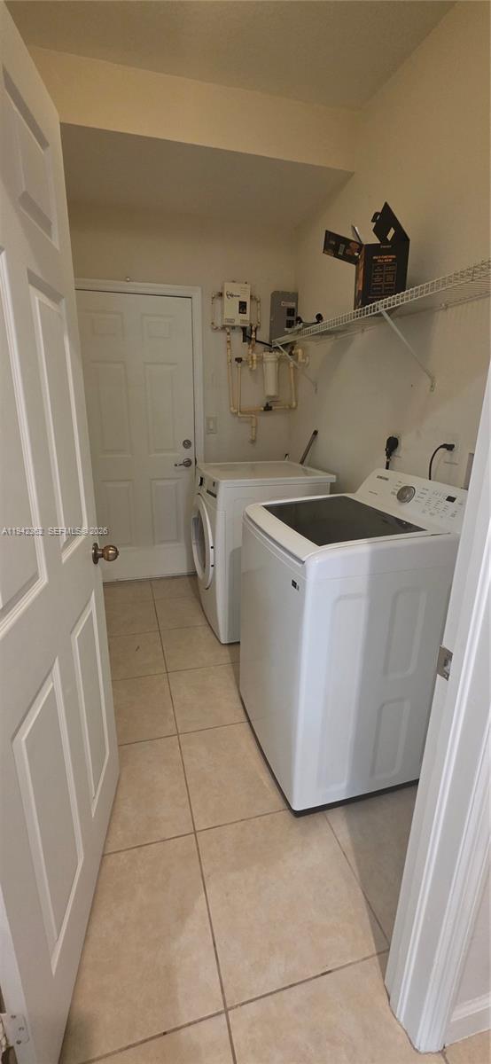 Building Photo - 215 NE 36th Avenue Rd