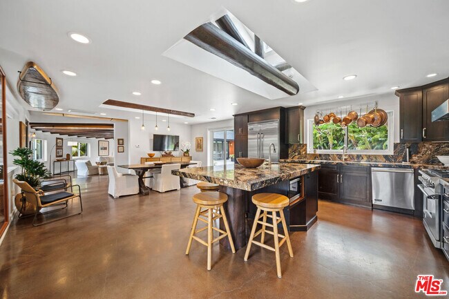 Building Photo - 6522 Wildlife Rd