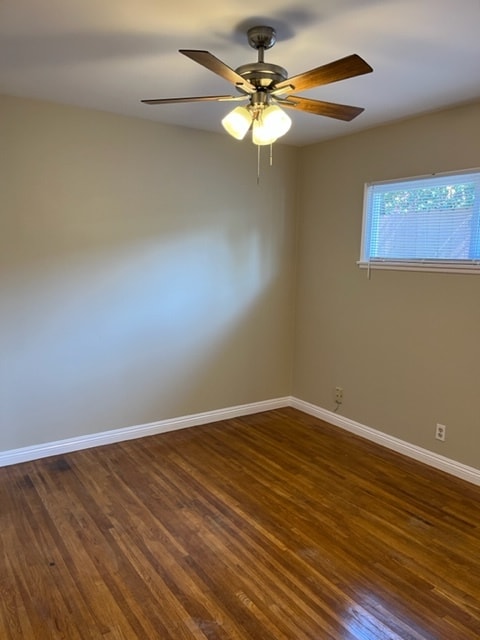 Primary Bedroom - 18033 Glenburn Ave