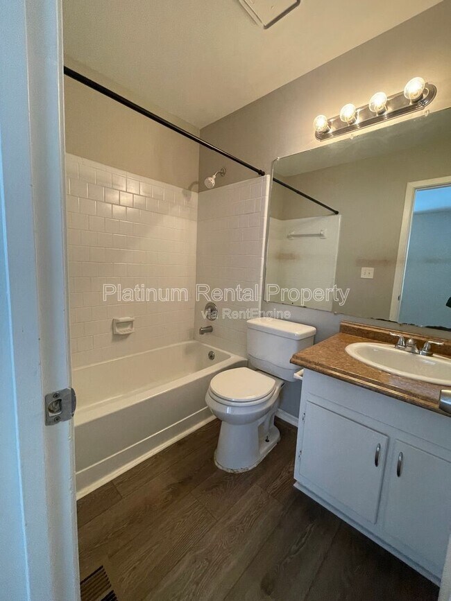 Building Photo - 3575 Kennesaw Station Dr