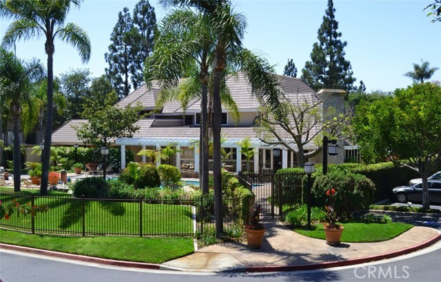 Building Photo - 2615 Plaza del Amo