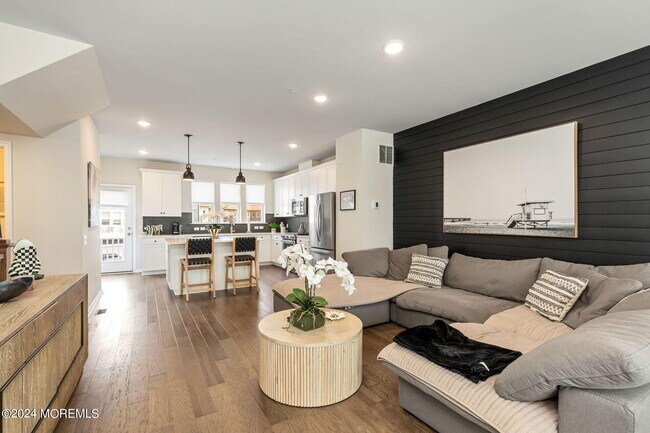Building Photo - 9 Carty Ave