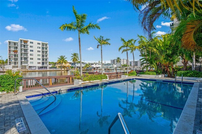 Building Photo - 7930 Tatum Waterway Dr