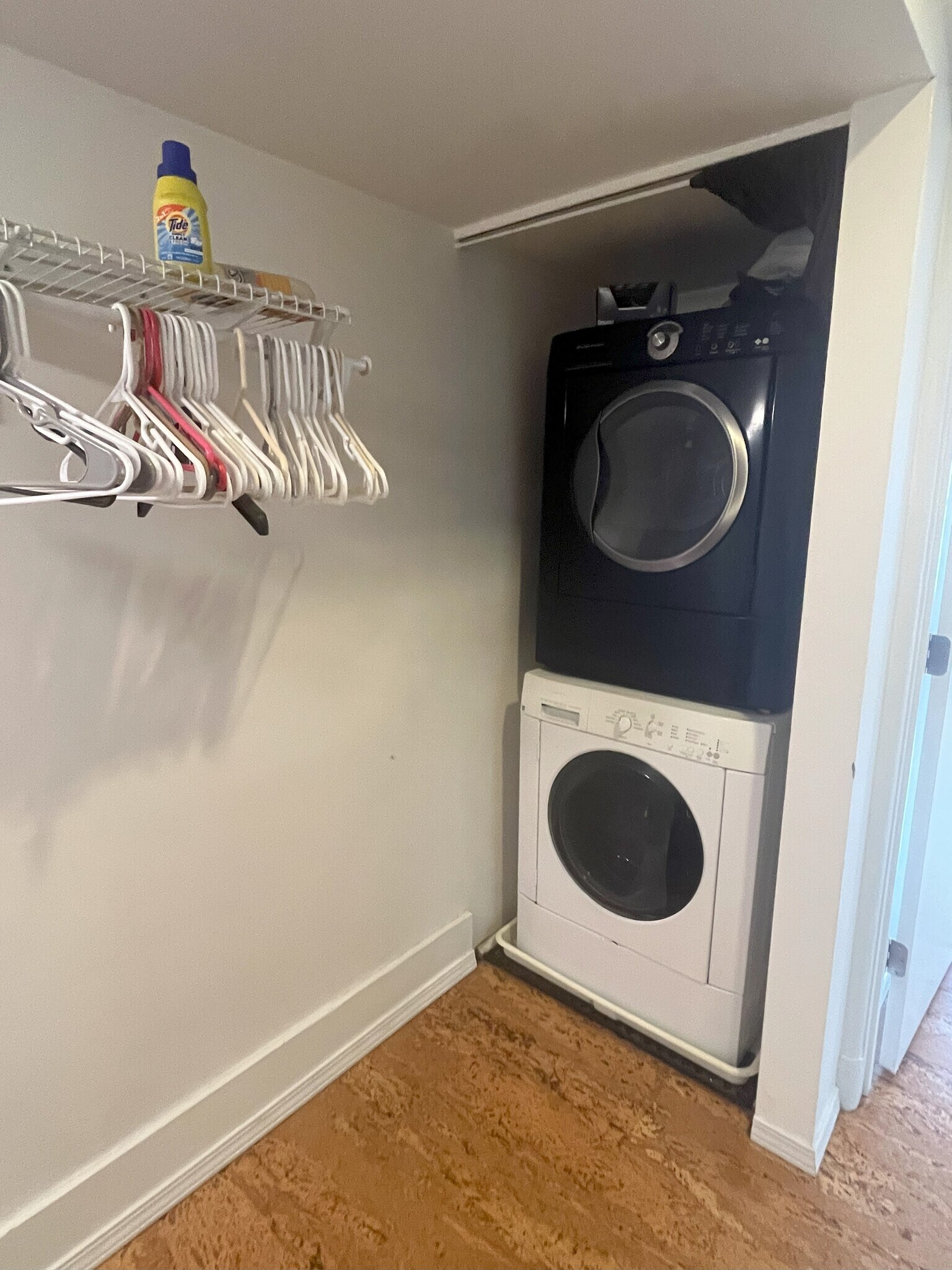 Unit 2 Laundry - 802 Willard St