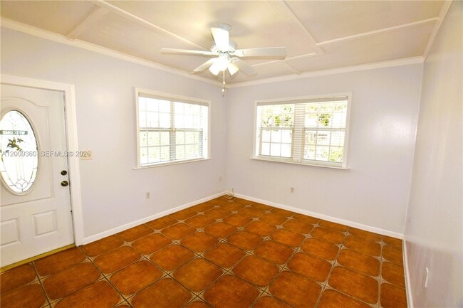 Building Photo - 2544 SW 20th St