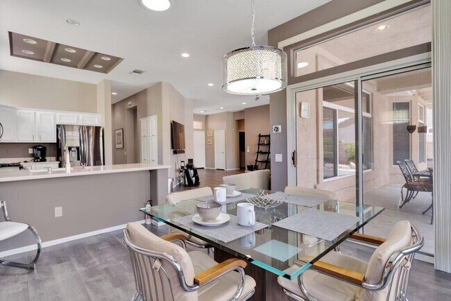 Building Photo - 39357 Mirage Cir