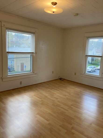 Family Room - 104 W Miller St