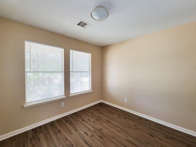 Building Photo - 8106 Arrington Forest Ln