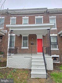 Building Photo - 142 S Hilton St