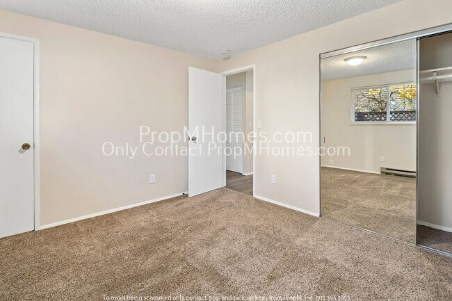 Building Photo - Discover Serenity in Montavilla's Hidden Gem!