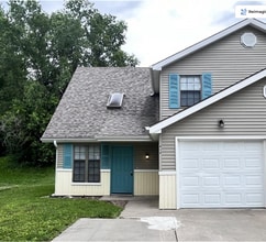 Building Photo - 419 Spring Ave