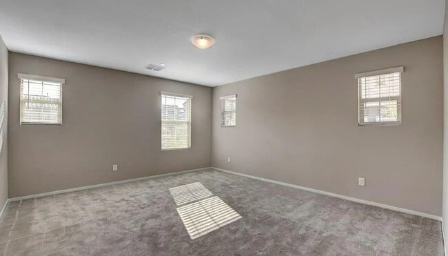 Building Photo - 37 Alamere Falls Dr