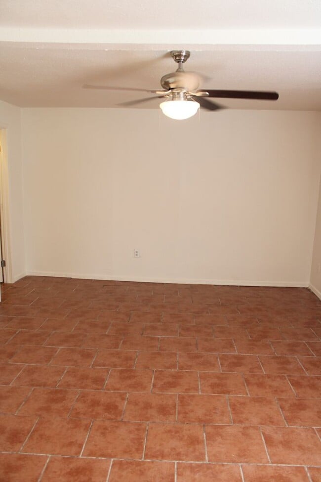 Building Photo - 10801 Donna Marie Dr