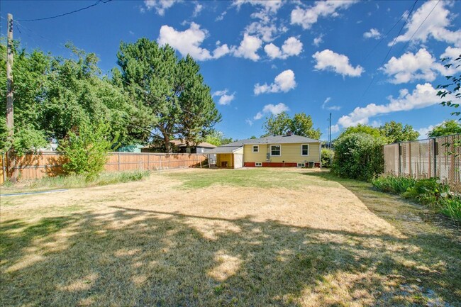 Building Photo - Boise Bench Bliss – Location, Style, and S...